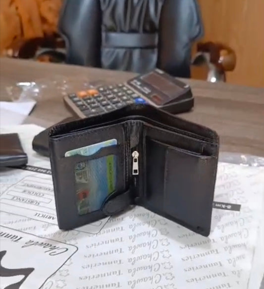 Black Leather Bifold Wallet with Coin Pocket