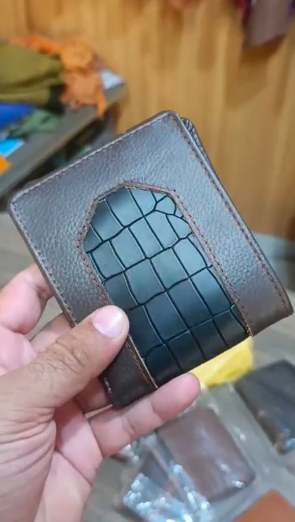 Croc-Panel Bifold Leather Wallet – Brown